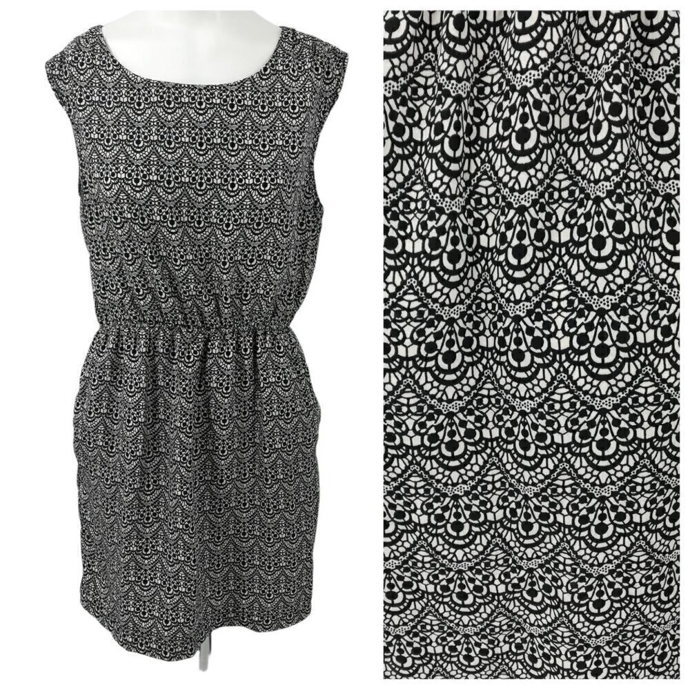 Forever 21 Lace Pattern Dress Size M Sleeveless Elastic Waist Sheath Pockets